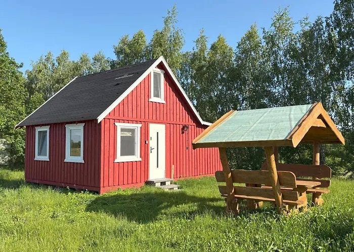 Czerwony Domek W Sloncu Mazur Budy  photo