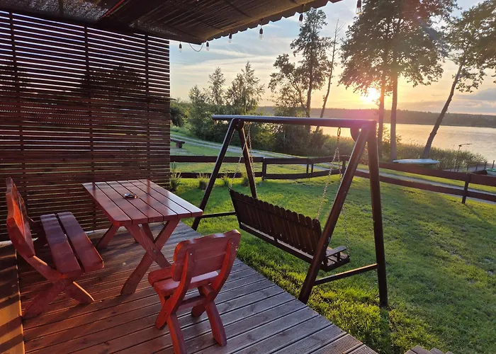 Siedlisko Nr 4E I 4F Nad Jeziorem Skarlinskim, Jezioro, Mazury, Domki Letniskowe, Bania Kurzetnik foto